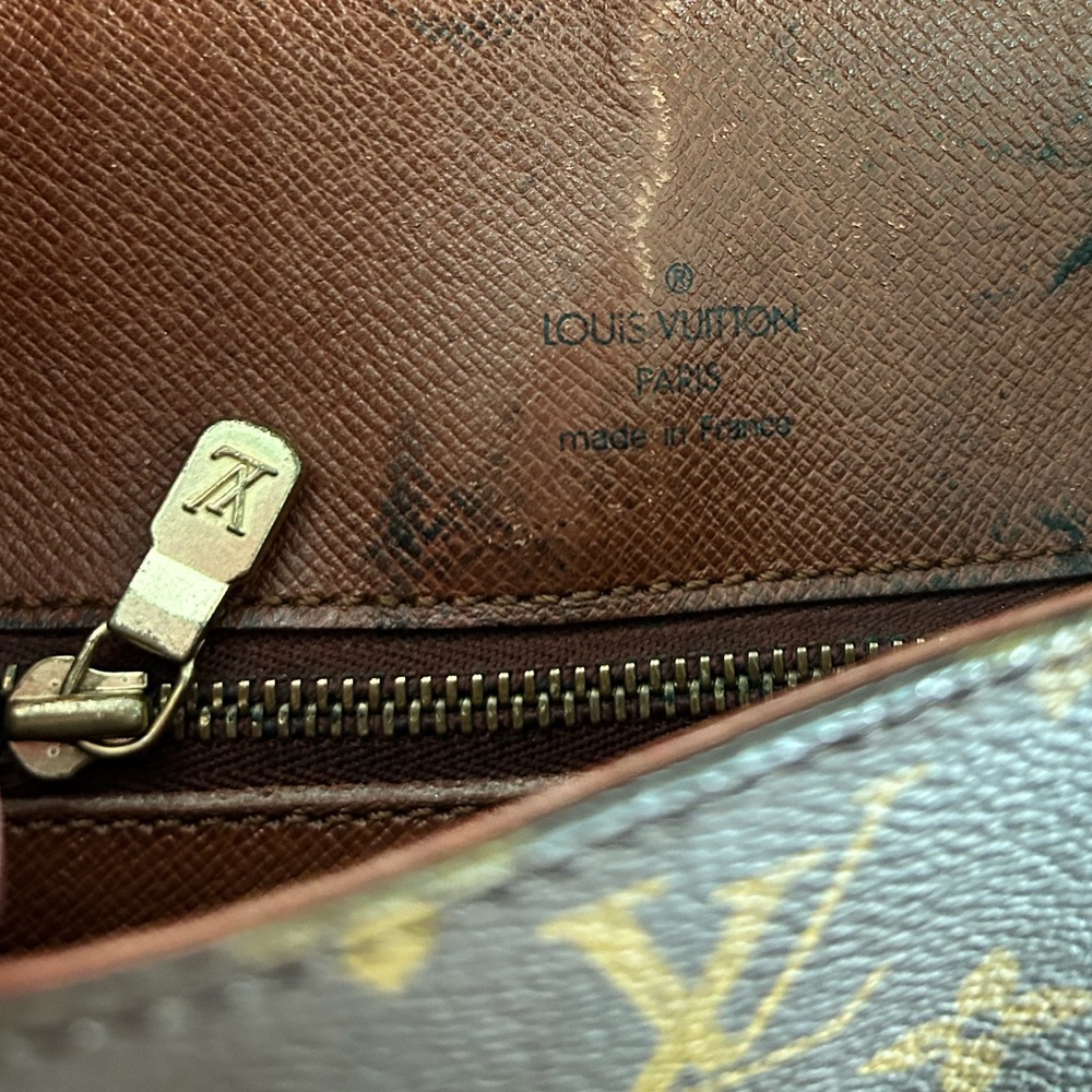 Louis Vuitton Monogram Canvas Crossbody with Tan Trim - Picture 10 of 10
